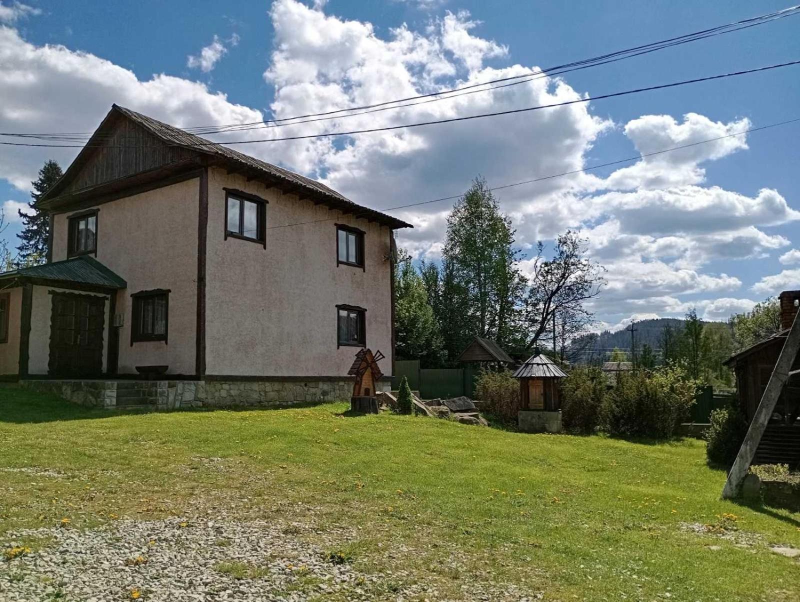 Dobryi Hutsul Ferienhaus *