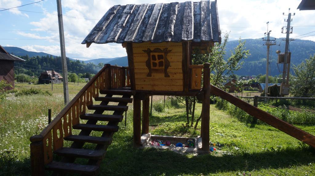 Dobryi Hutsul Ferienhaus *